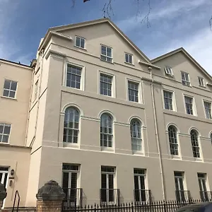 https://luxury-city-centre-apartment-exeter.cardiffhotelswales.com
