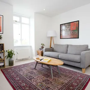 https://wilton-apartment-2-bedroom-great-location.bournemouth-hotels.org